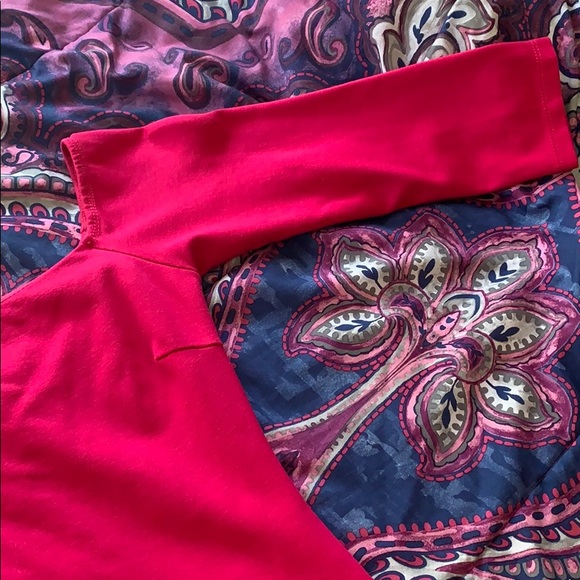 Unnoticed 🌺 - Picture 3 of 6